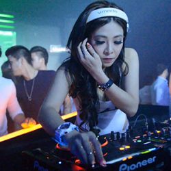赵雷 - 我们的时光(Dj小爽 ProgHouse Mix国语男)